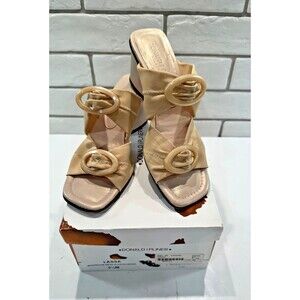Donald J Pliner Beige Fabric Upper 2.5in Block Heels Womens Size 5.5M Made Spain